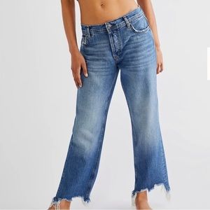 NWT Free People Mid Rise Frayed Jean